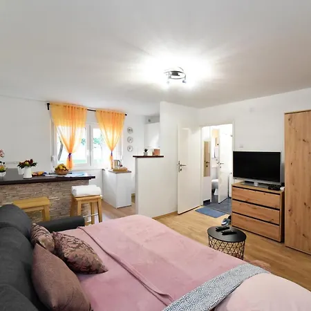 Studio Apartment Aneta Zagreb Exterior photo